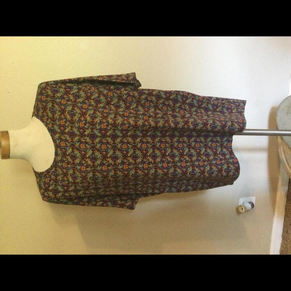 Lularoe - Irma - M